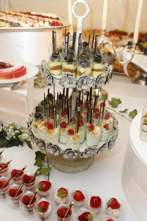 Ristorante Albergo Ca' Vittoria Tigliole Luaran gambar