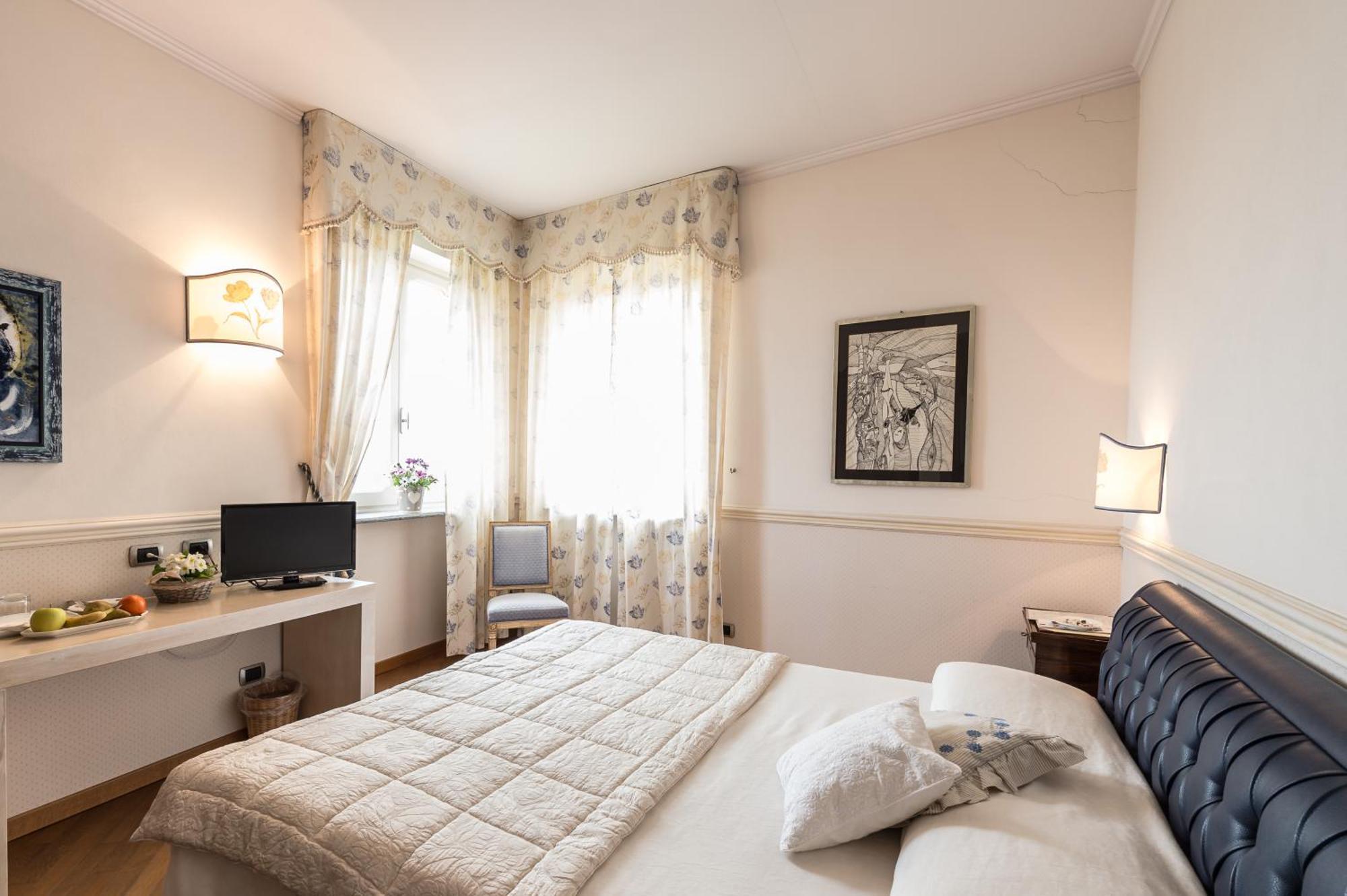 Ristorante Albergo Ca' Vittoria Tigliole Luaran gambar