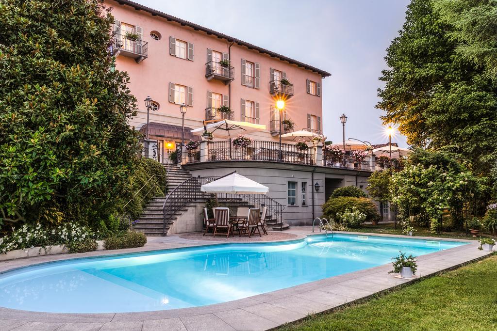 Ristorante Albergo Ca' Vittoria Tigliole Luaran gambar
